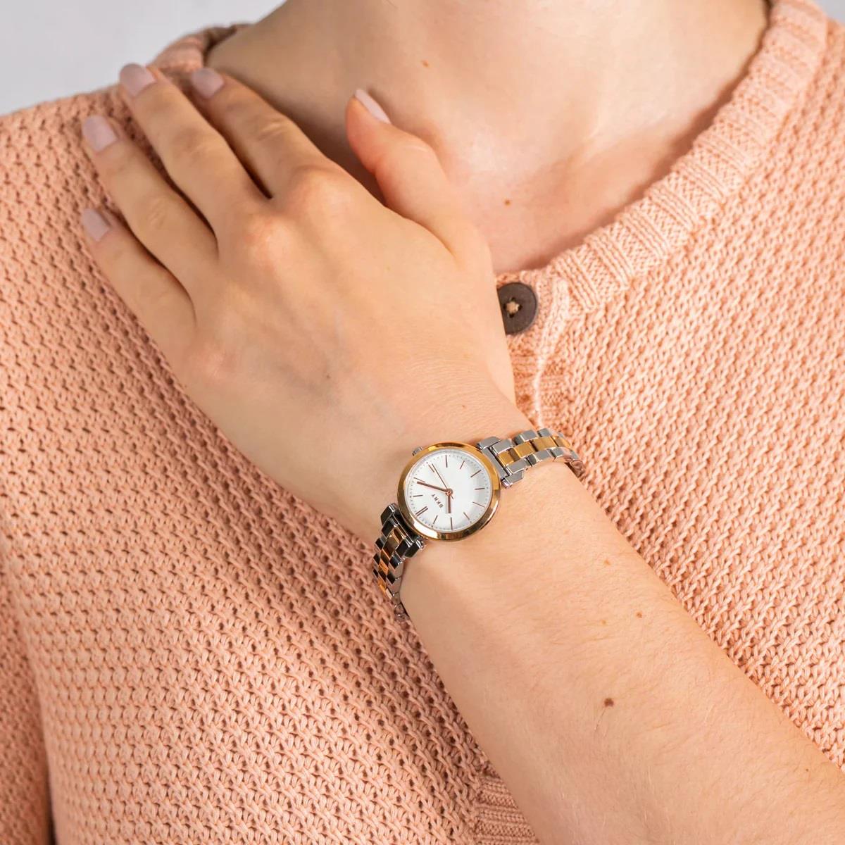 ساعت مچی زنانه دی کی ان وای NY2593