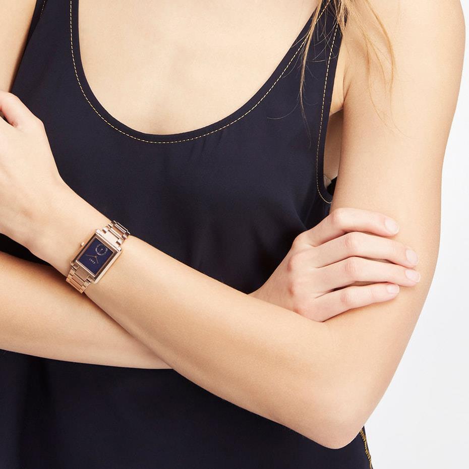 ساعت مچی زنانه دی کی ان وای NY2626