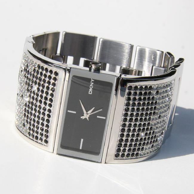 ساعت مچی زنانه دی کی ان وای NY8043