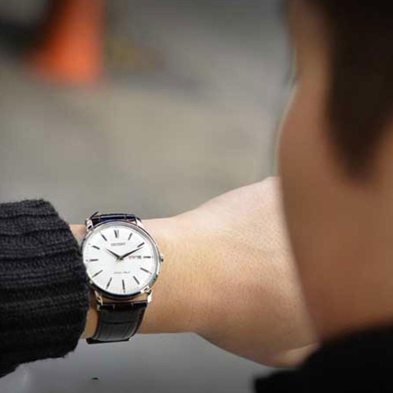 ساعت مچی مردانه اورینت FUG1R003W6