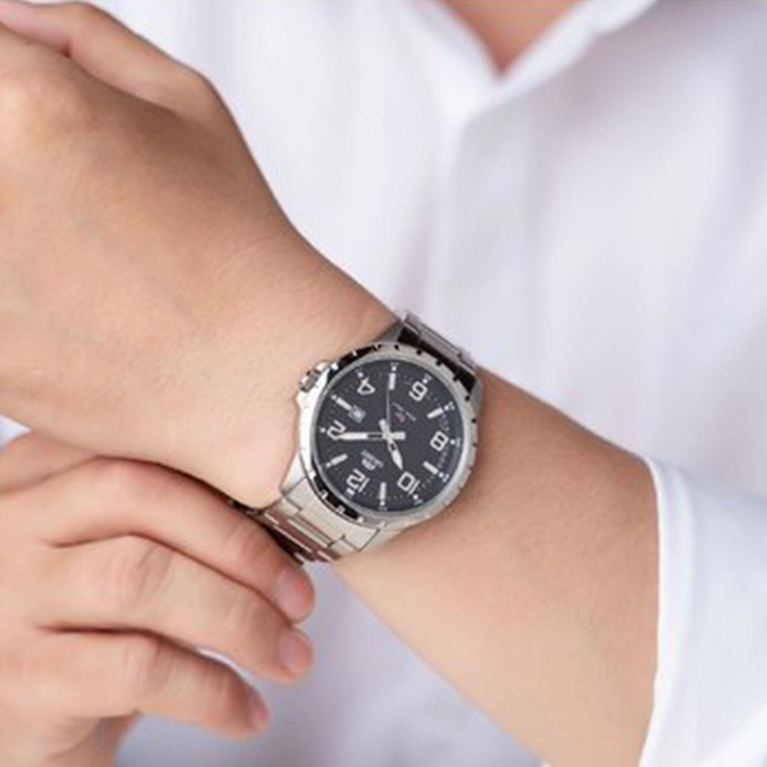 ساعت مچی مردانه اورینت FUNG3001B0