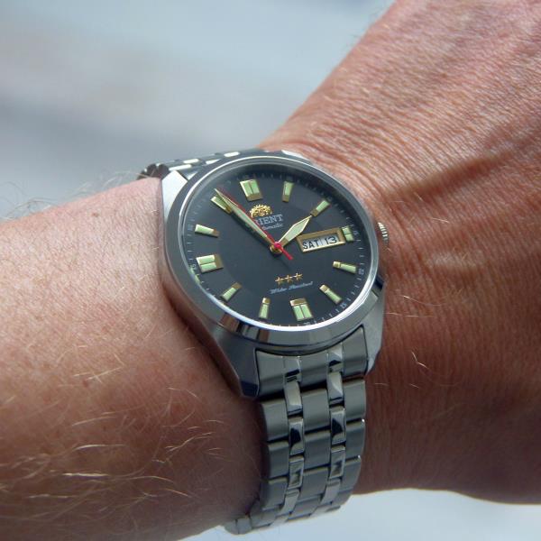 ساعت مچی مردانه اورینت RA-AB0017B19B