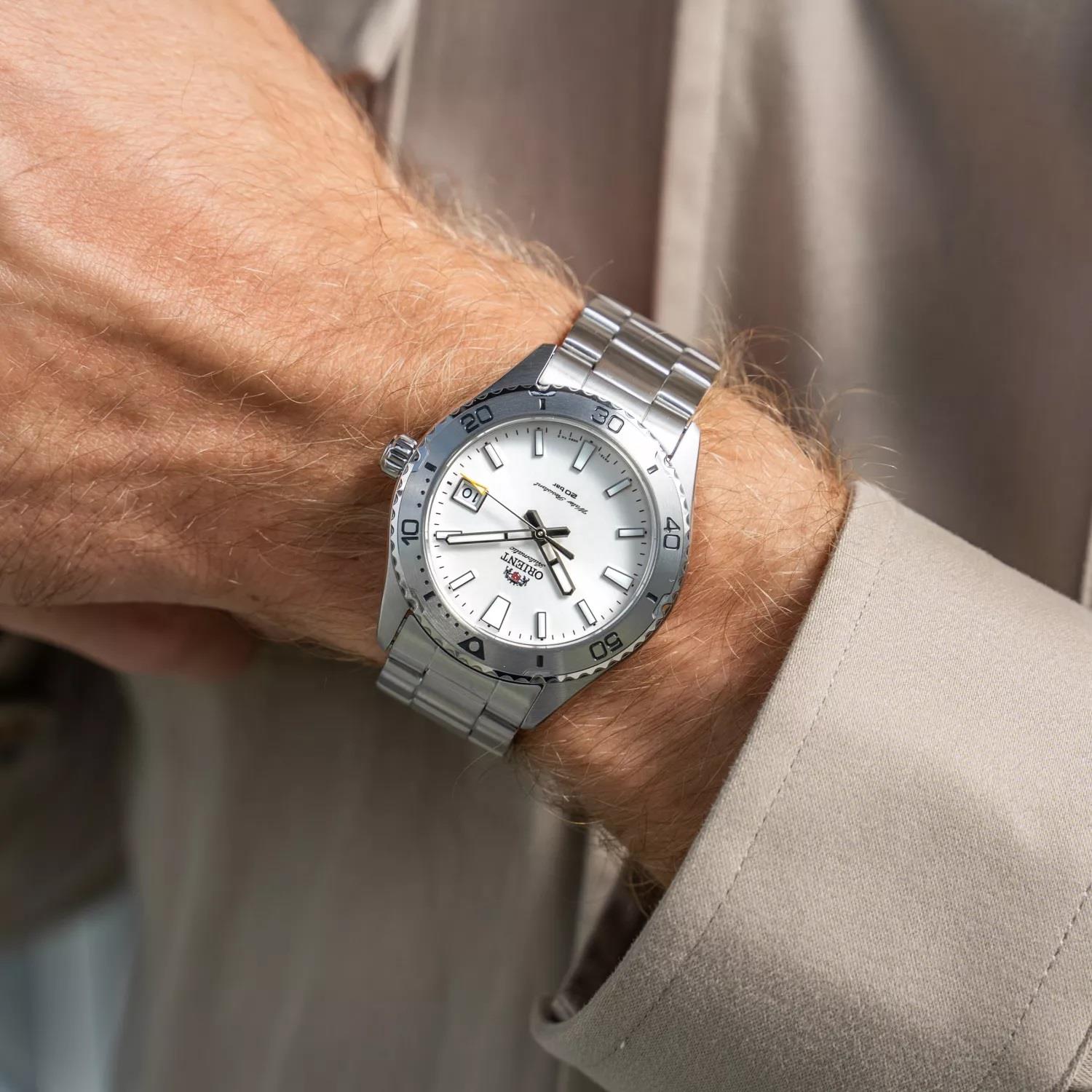 ساعت مچی مردانه اورینت RA-AC0Q03S0