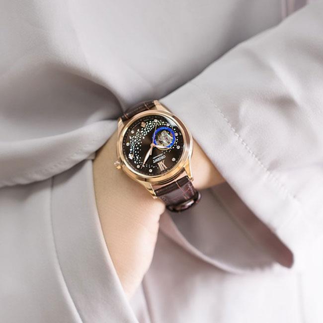 ساعت مچی زنانه اورینت RA-AG0017Y10B