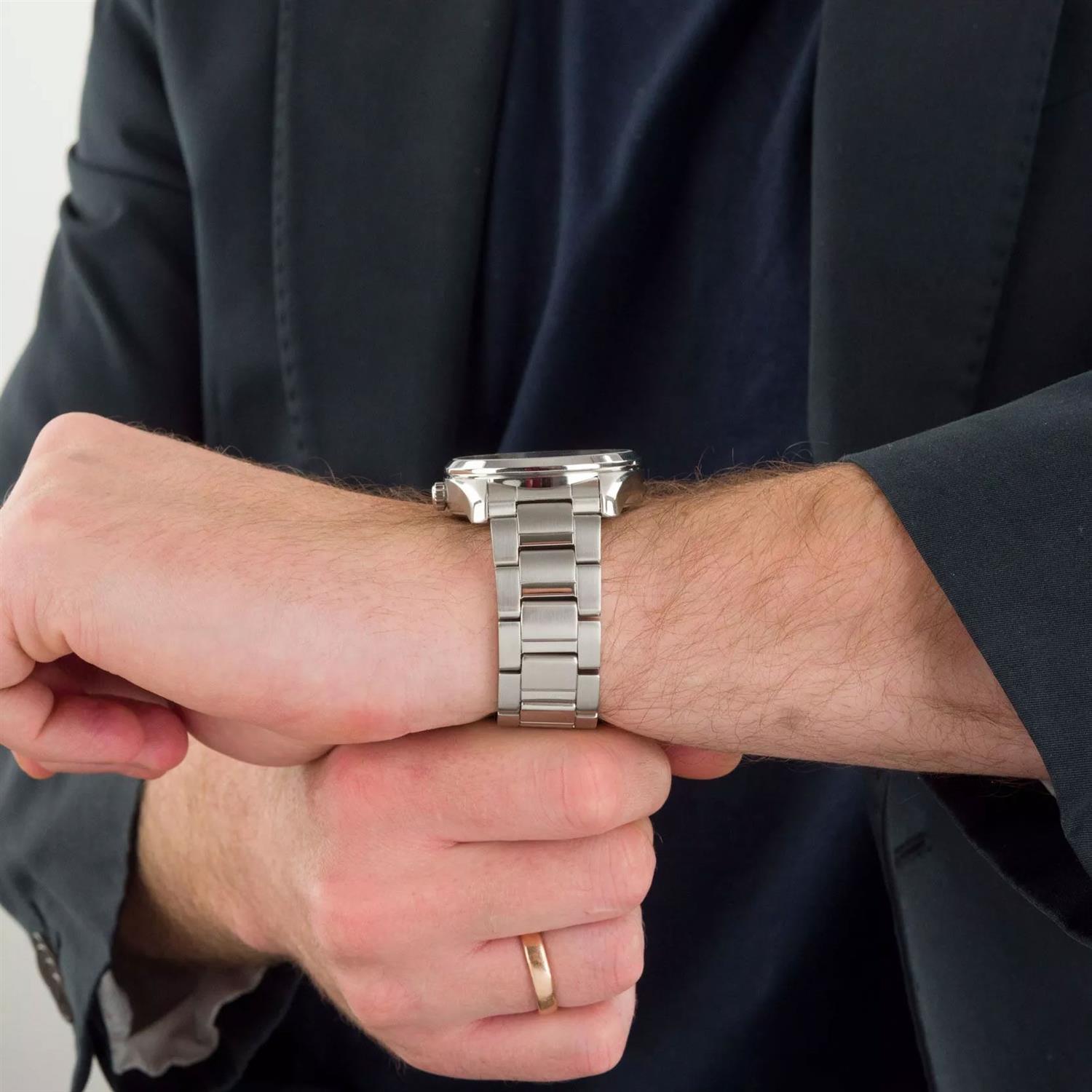 ساعت مچی مردانه اورینت RA-AK0306S10B