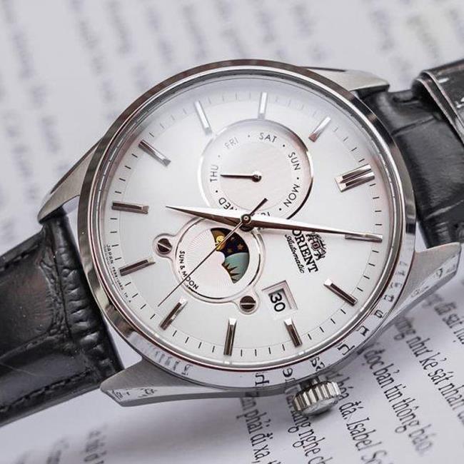 ساعت مچی مردانه اورینت RE-AK0310S00C