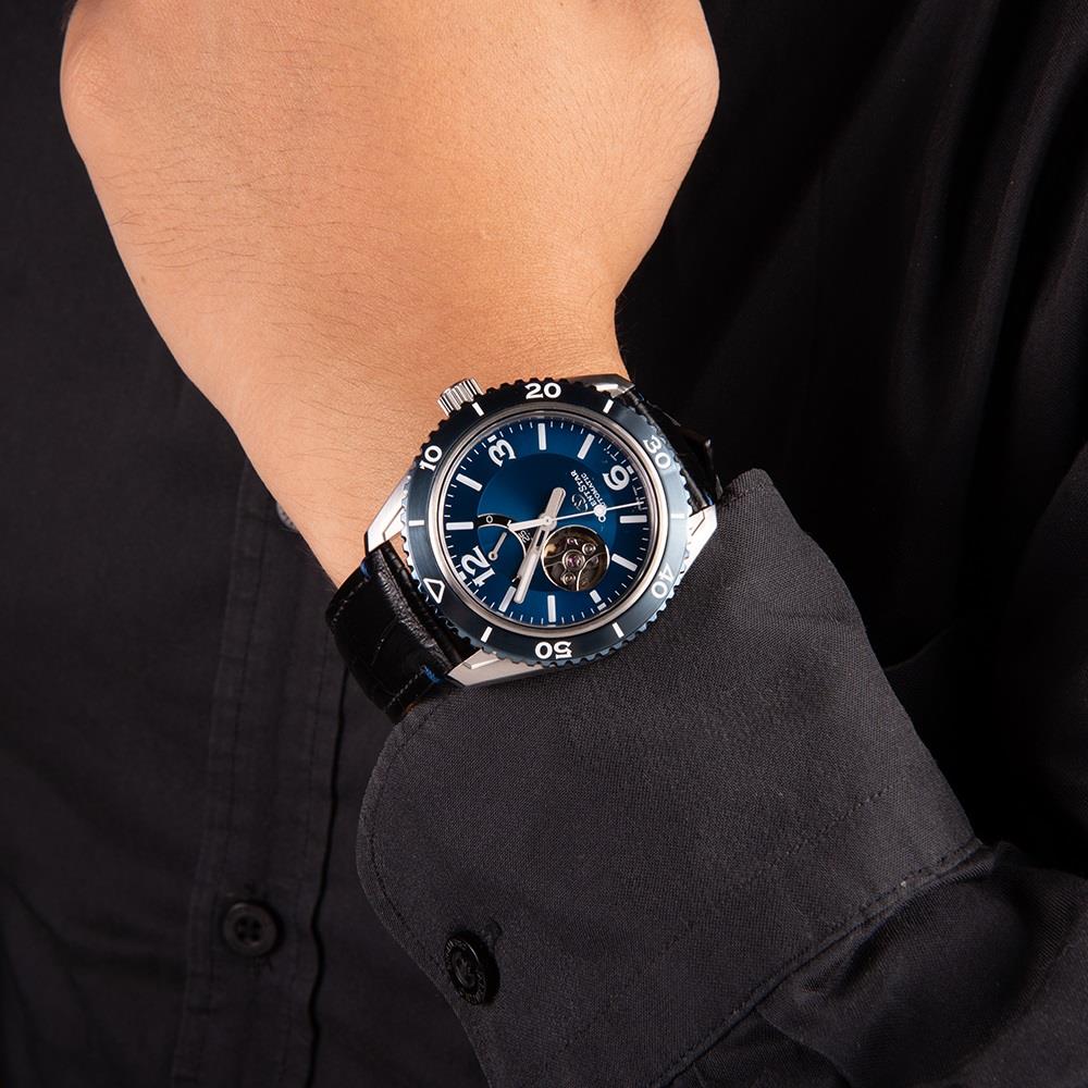 ساعت مچی مردانه اورینت RE-AT0108L00B