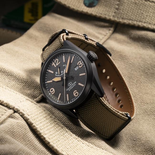 ساعت مچی مردانه اورینت RE-AU0206B00B