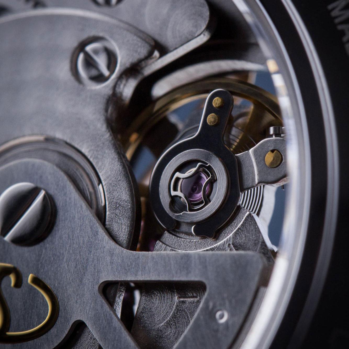 ساعت مچی مردانه اورینت RE-AV0115B00B