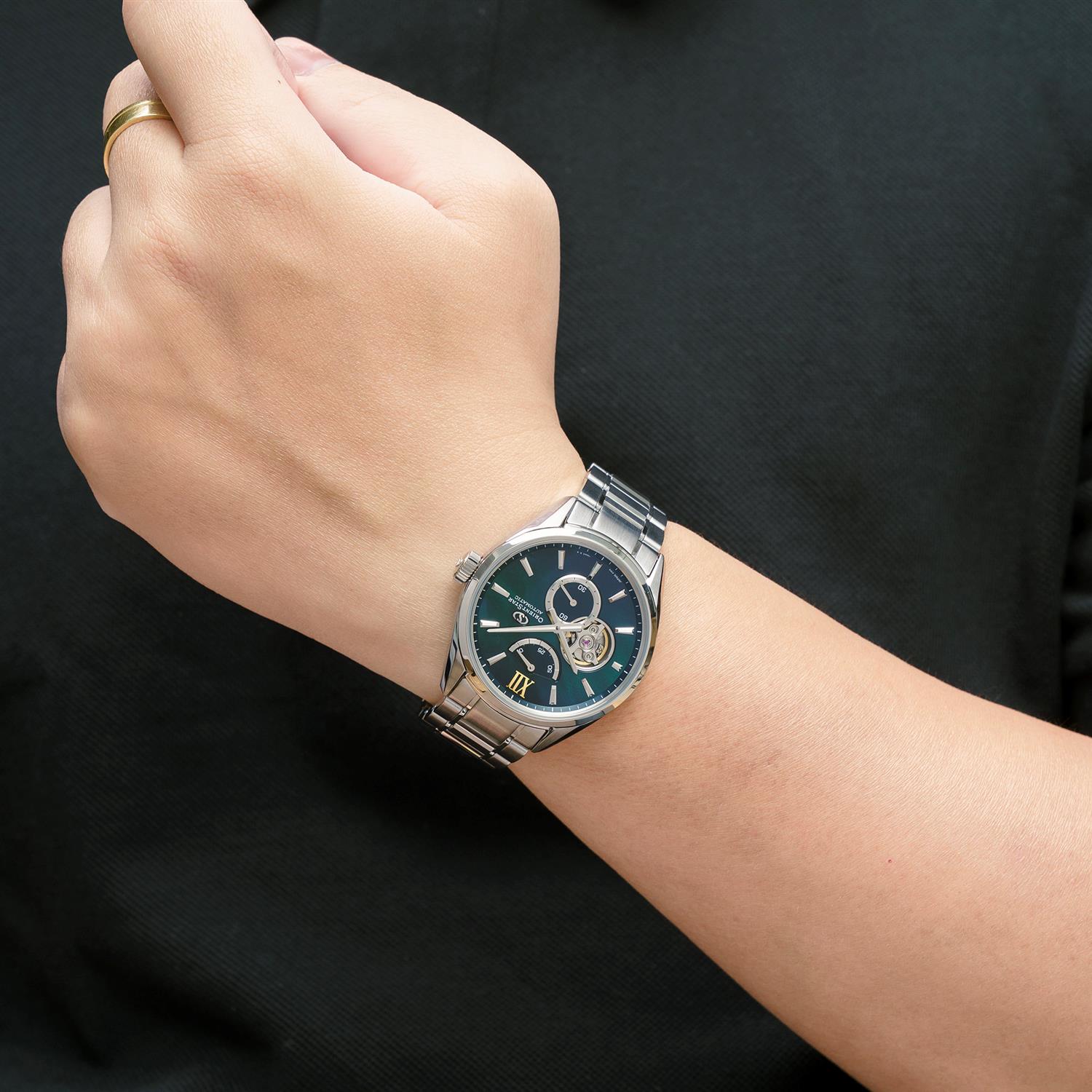 ساعت مچی مردانه اورینت RE-BY0005A