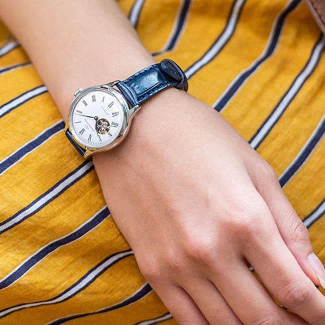 ساعت مچی زنانه اورینت RE-ND0005S00B